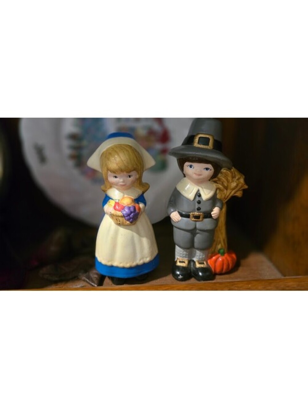 Vintage 1970s Ceramic Pilgrim Figurines Thanksgiving